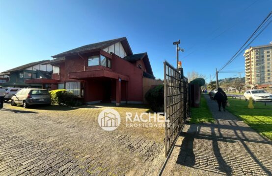 SE VENDE AMPLIA CASA DE 4D EN CONDOMINIO-CALLE FRANCIA