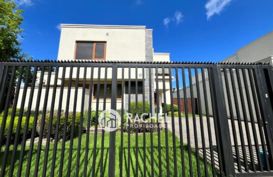 SE VENDE HERMOSA CASA EN EXCLUSIVO SECTOR Cumbres del Sur